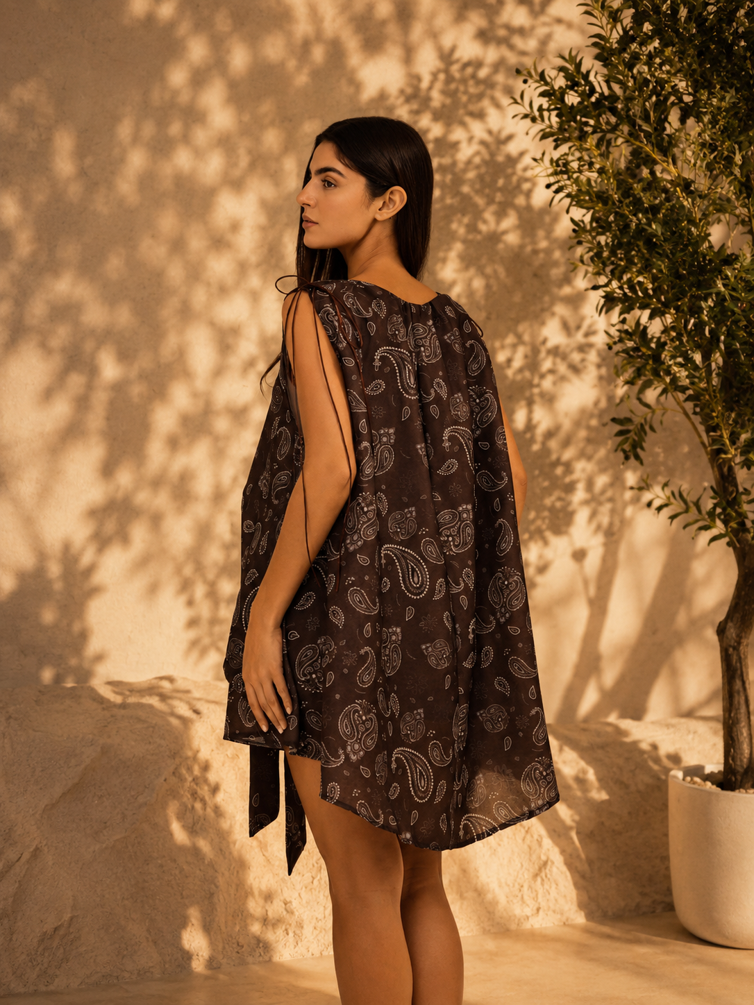 Fraeya Siena set featuring elevated contemporary womenswear designed in Dubai