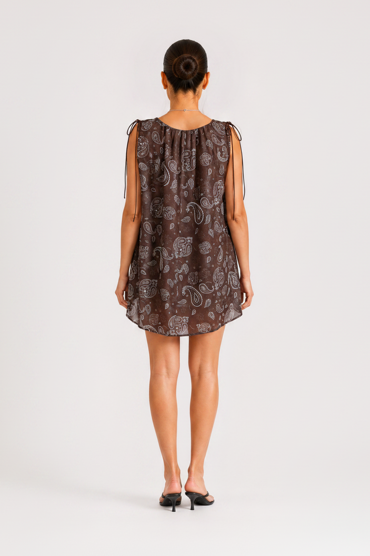 Fraeya Siena set featuring elevated contemporary womenswear designed in Dubai